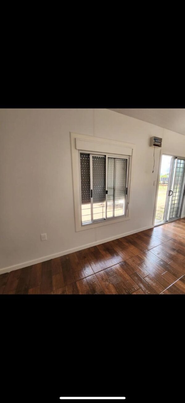 Entrada de la casa contenedor